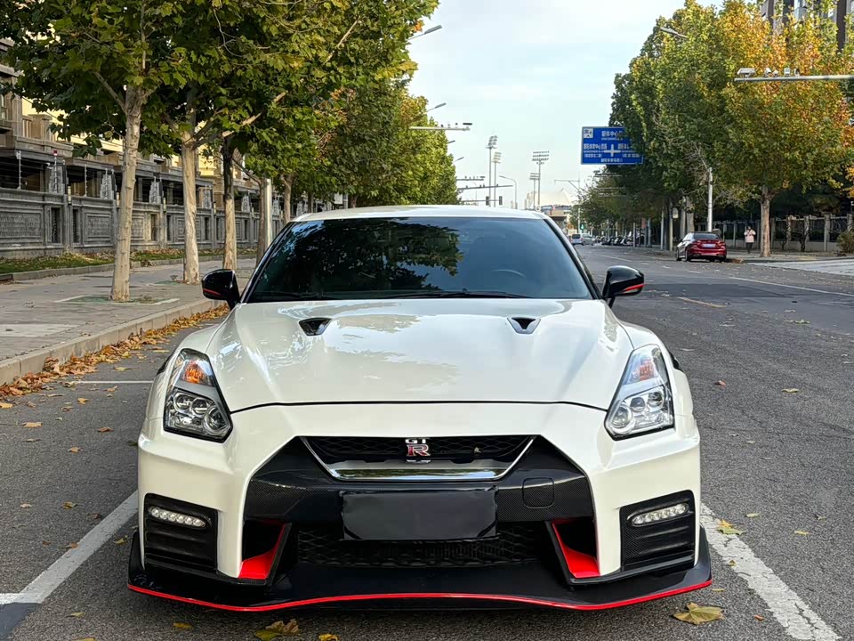 Nissan GT-R