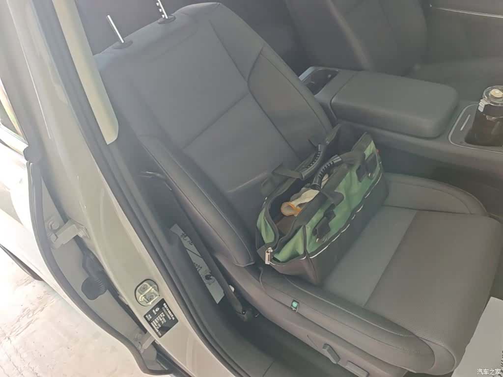 Leapmotor C10, 2026 25