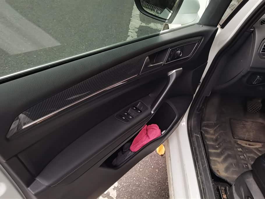 Volkswagen Golf*Jiayu