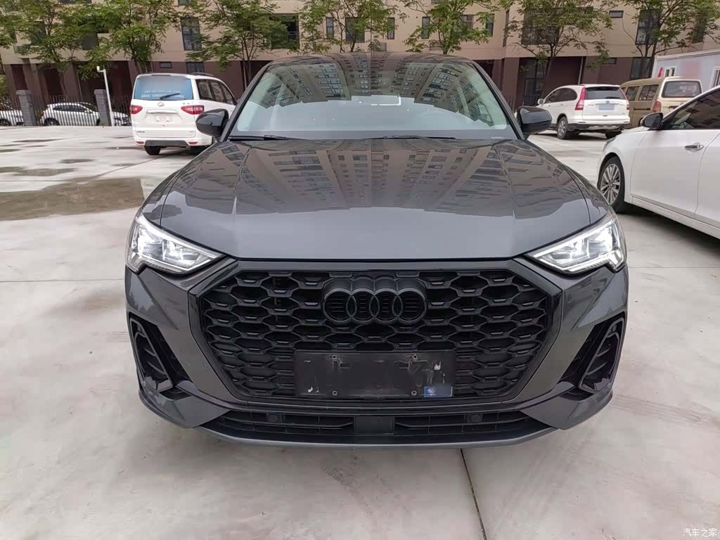 Audi Q3, 2023 3