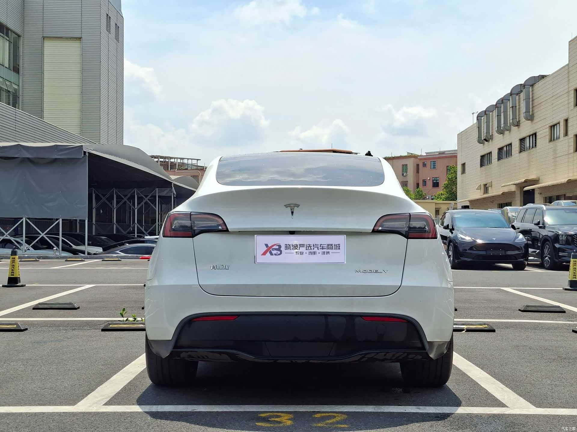 Tesla Model Y, 2024 все фото