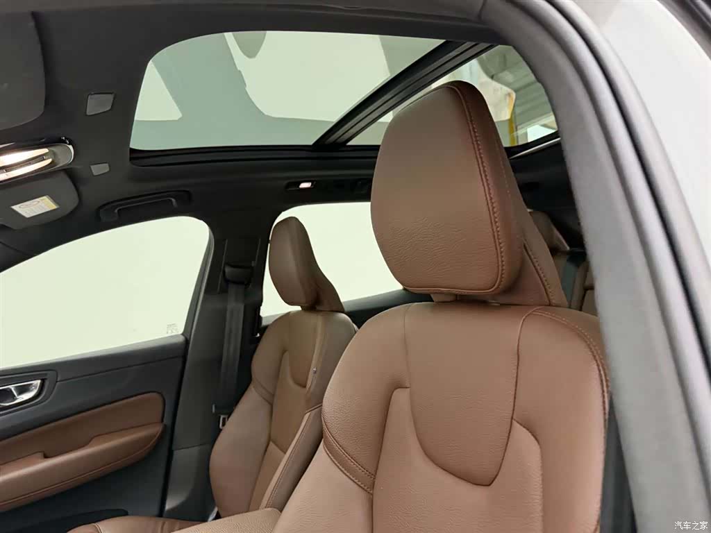 Volvo XC60, 2022 16