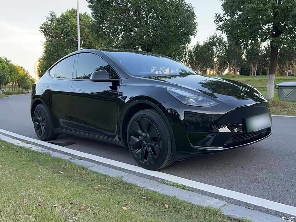 Tesla Model Y, 2023 20