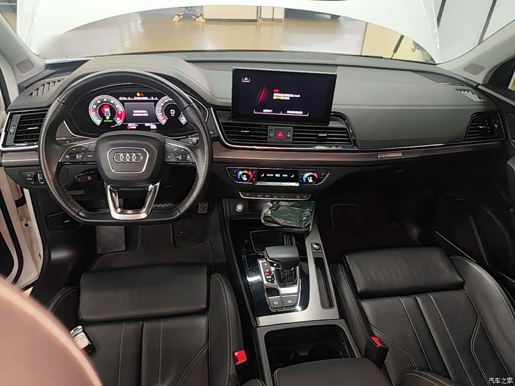 Audi Q5L, 2021 10