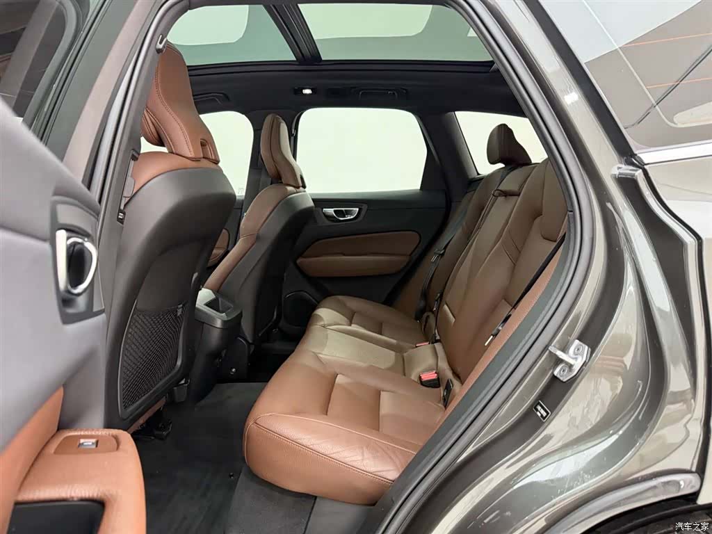 Volvo XC60, 2022 17