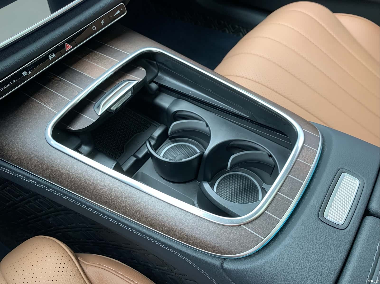Mercedes-Benz E-Class, 2024 20
