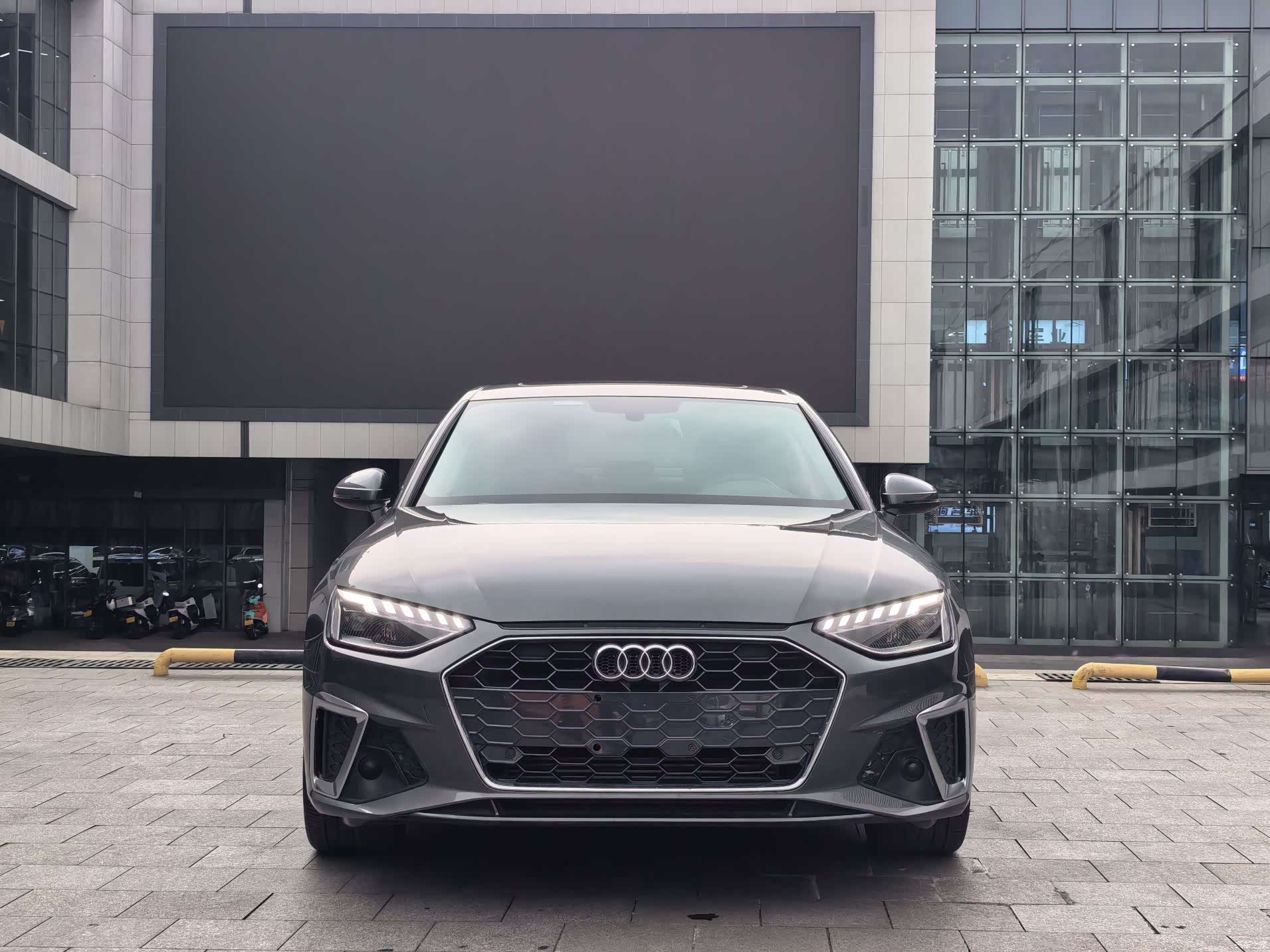 Audi A4L, 2021 2