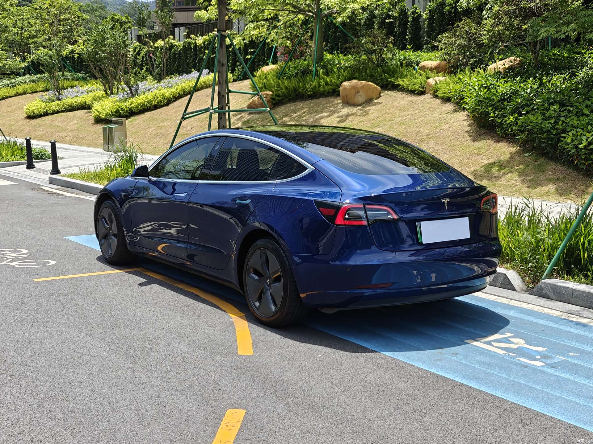 Tesla Model 3, 2019 15