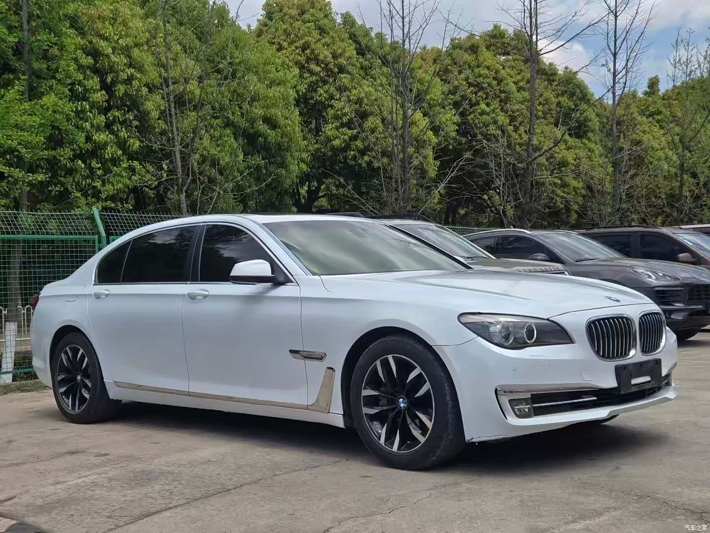BMW 7 Series, 2011 3