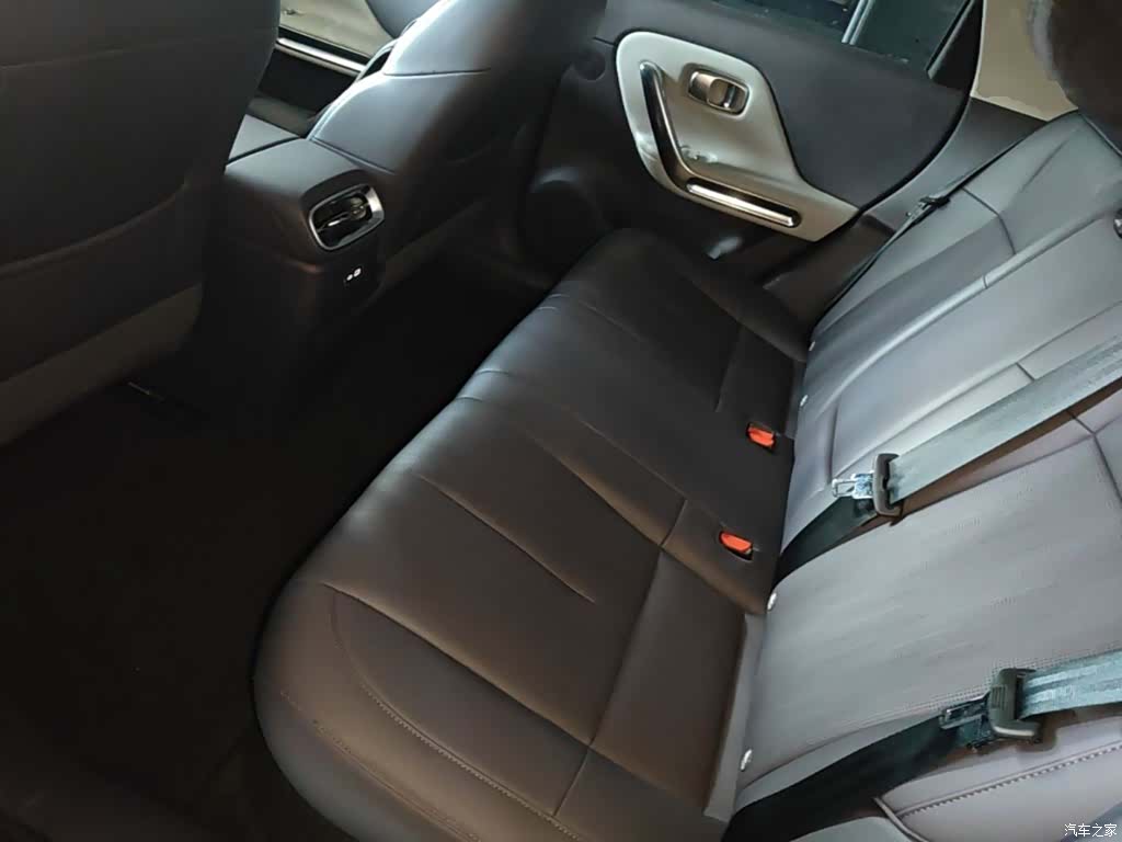 Leapmotor B01, 2025 17