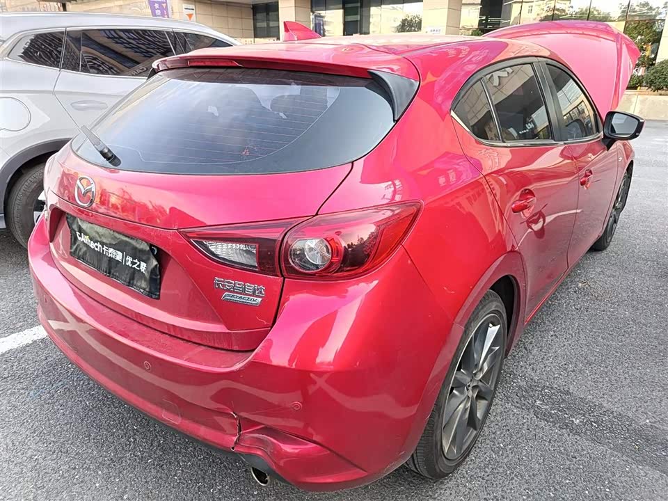 Mazda 3 Angkesaila