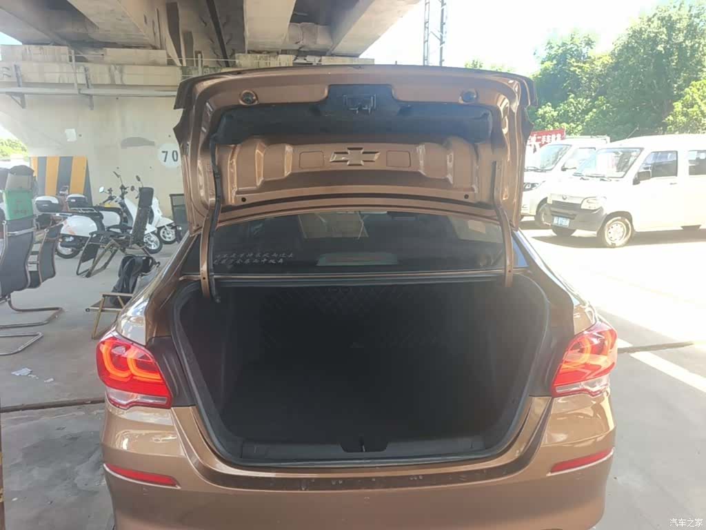 Chevrolet 320, 2019 19