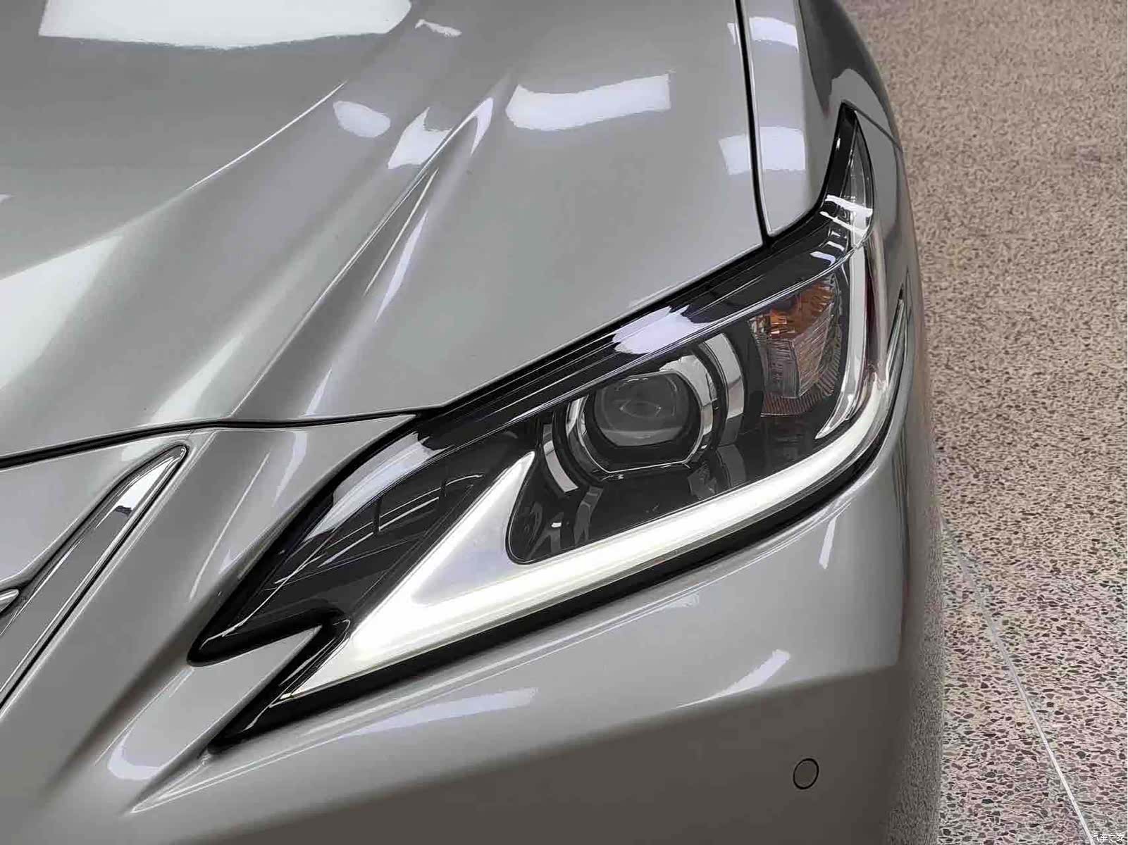 Lexus ES, 2024 все фото