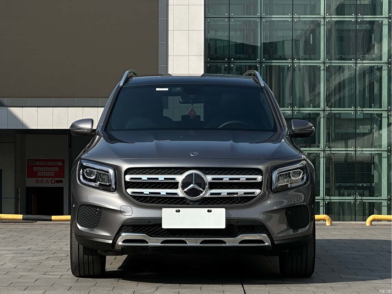 Mercedes-Benz GLB, 2023 2