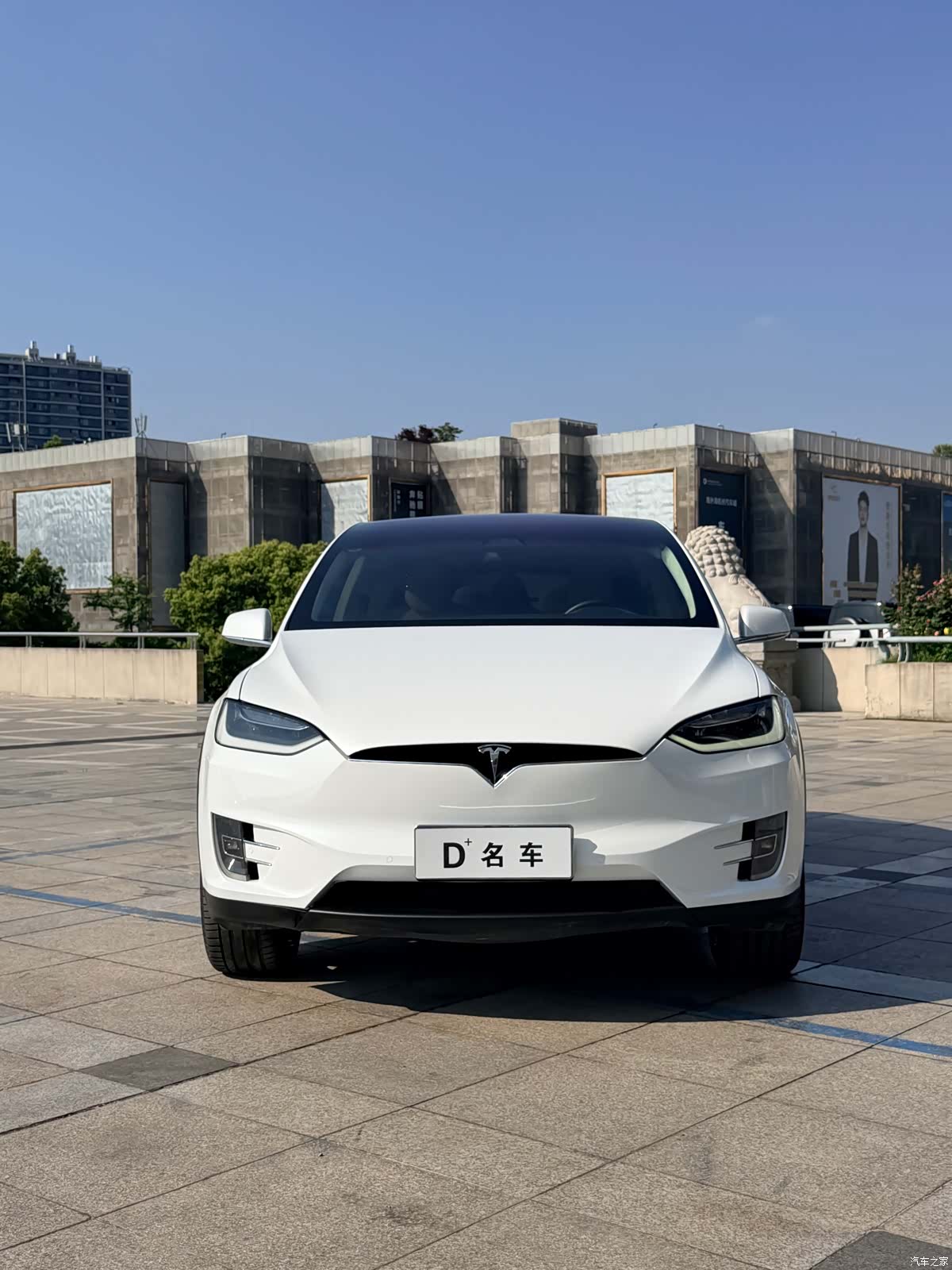 Tesla Model X, 2017 2