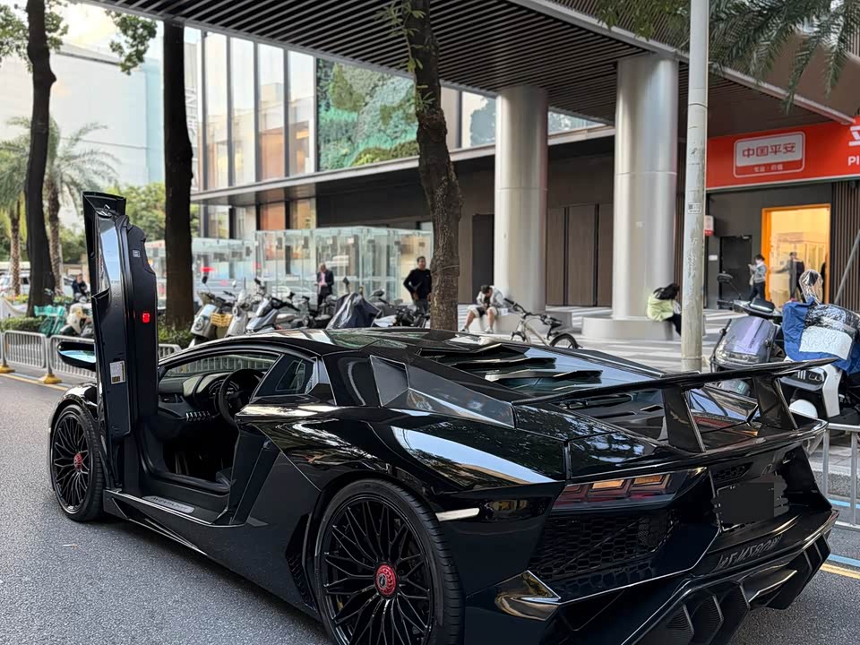 Lamborghini Aventador