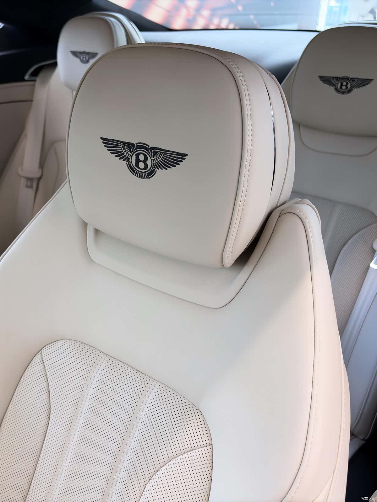 Bentley Continental GT, 2026 8
