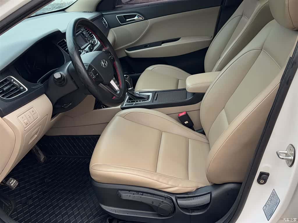 Hyundai GLS, 2015 8