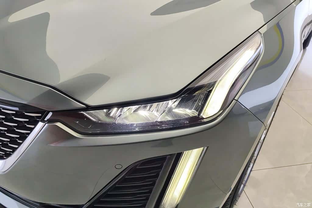 Cadillac CT5, 2022 все фото