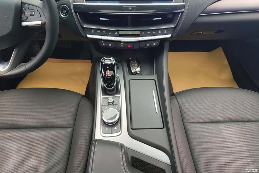 Cadillac CT5, 2022 16