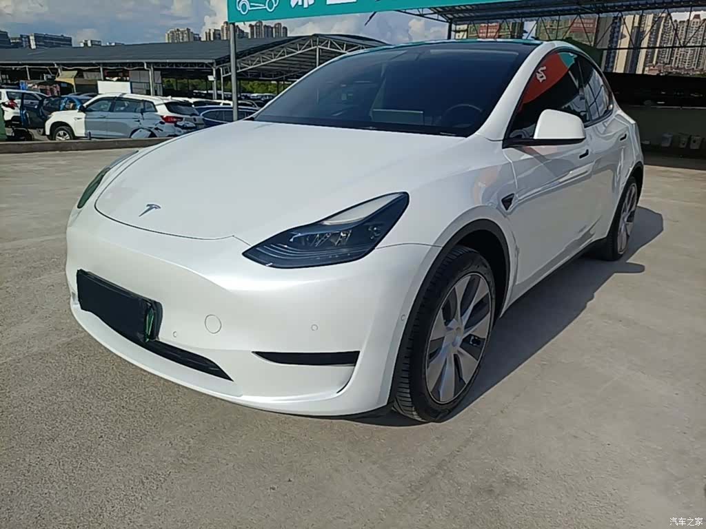 Tesla Model Y, 2022 1