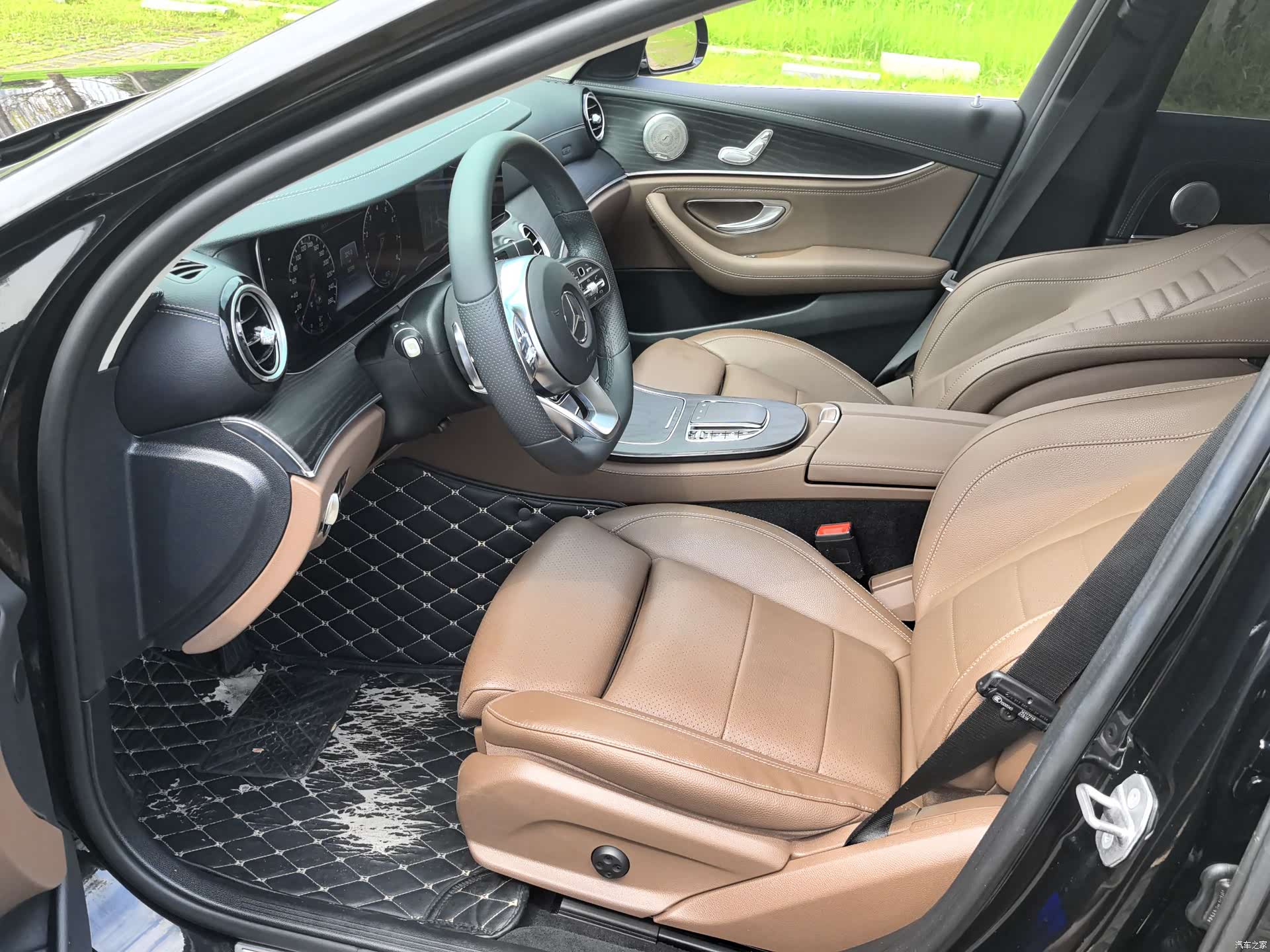 Mercedes-Benz E-Class, 2020 11