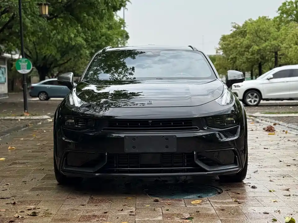 Lynk & Co 02 Hatchback