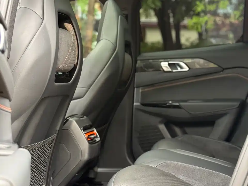 Lynk & Co 02 Hatchback