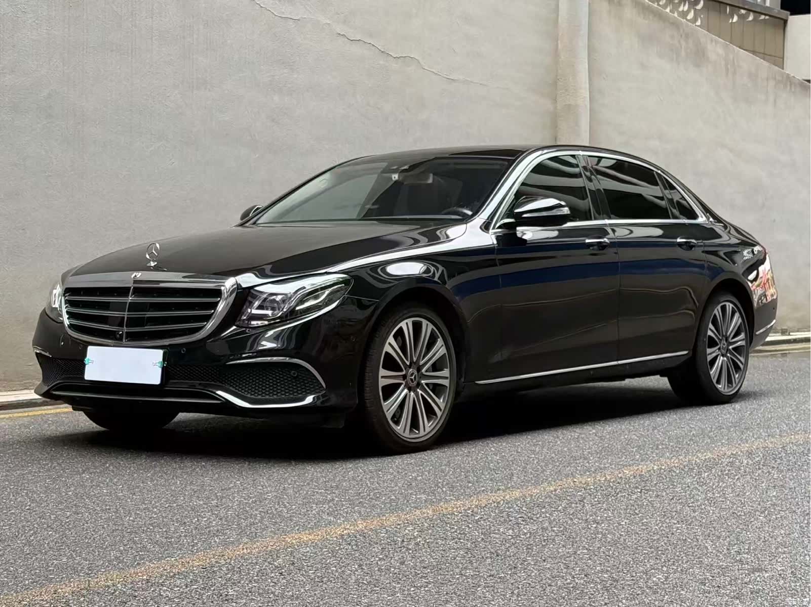 Mercedes-Benz E-Class, 2019 1