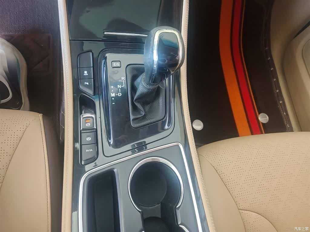 Wuling 730, 2018 14