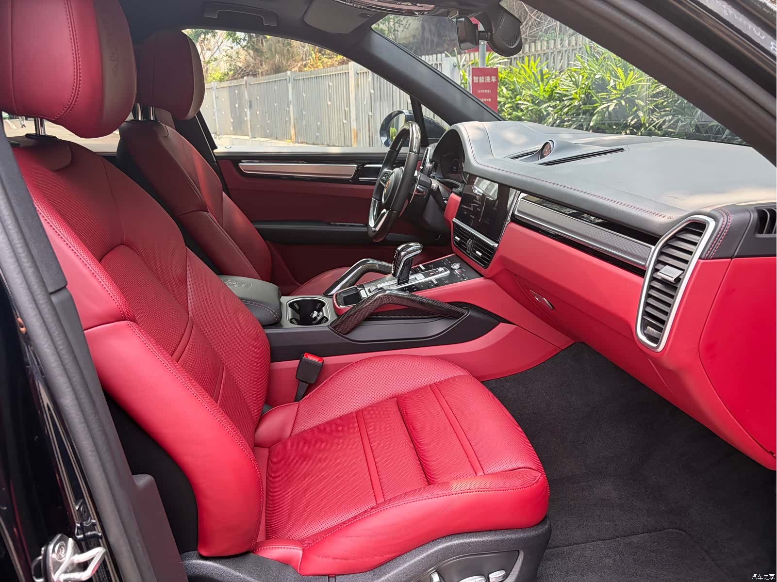 Porsche Cayenne, 2023 все фото