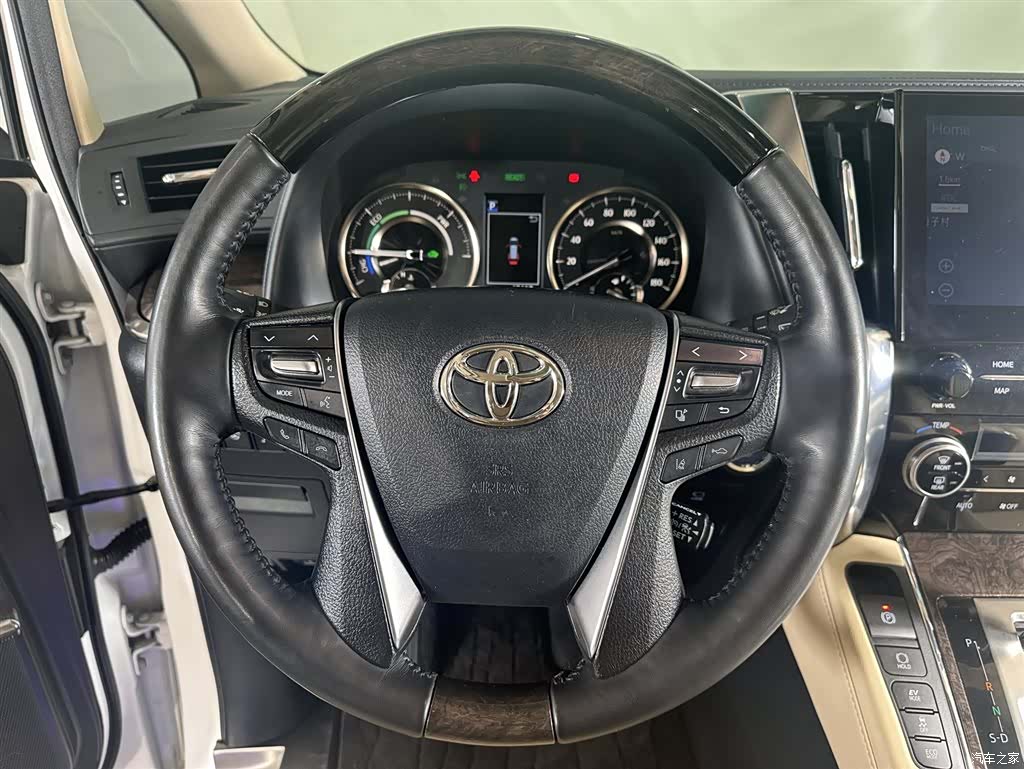 Toyota Vellfire, 2023 8