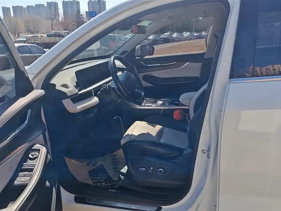 Exeed Chasing the wind