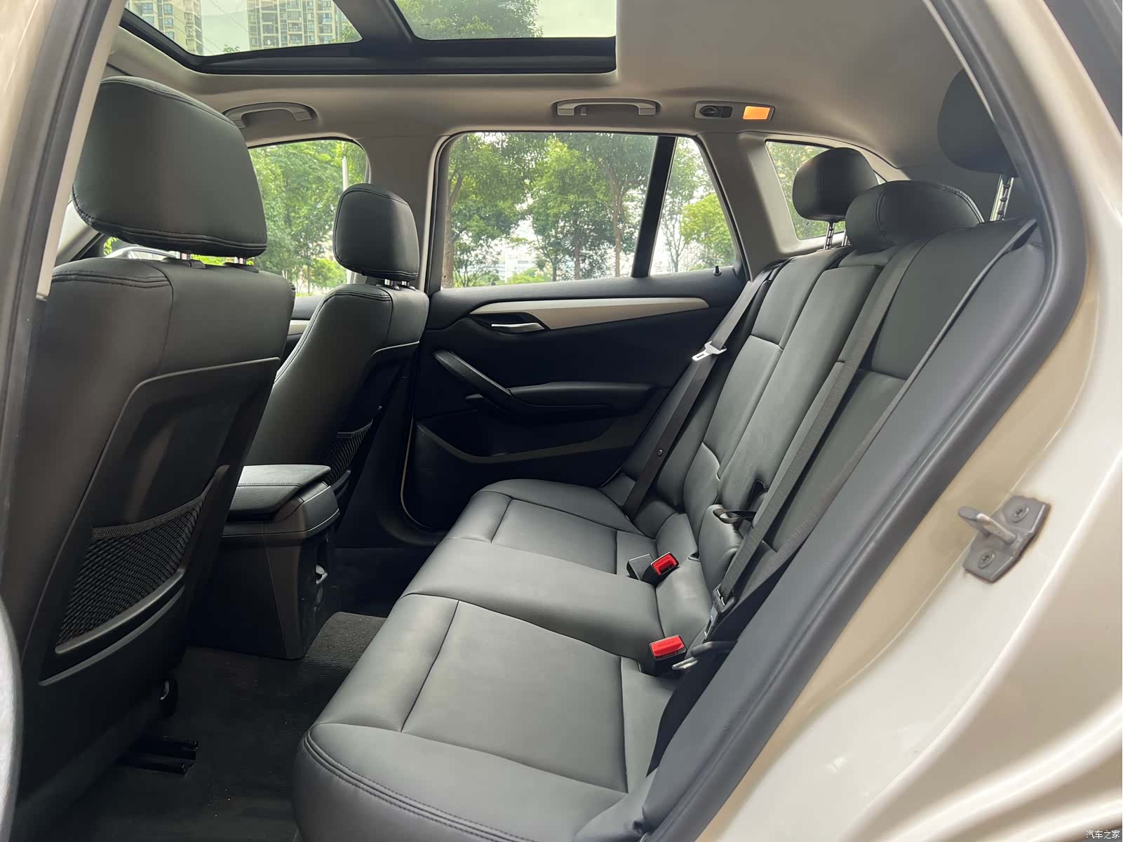 BMW X1, 2015 12