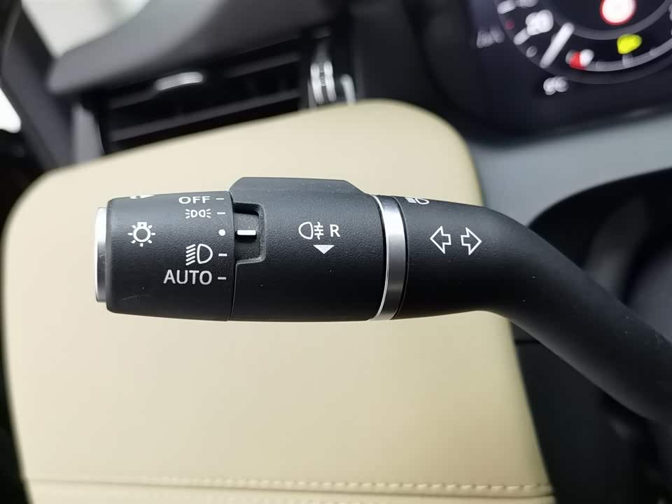 Land Rover Discover sports