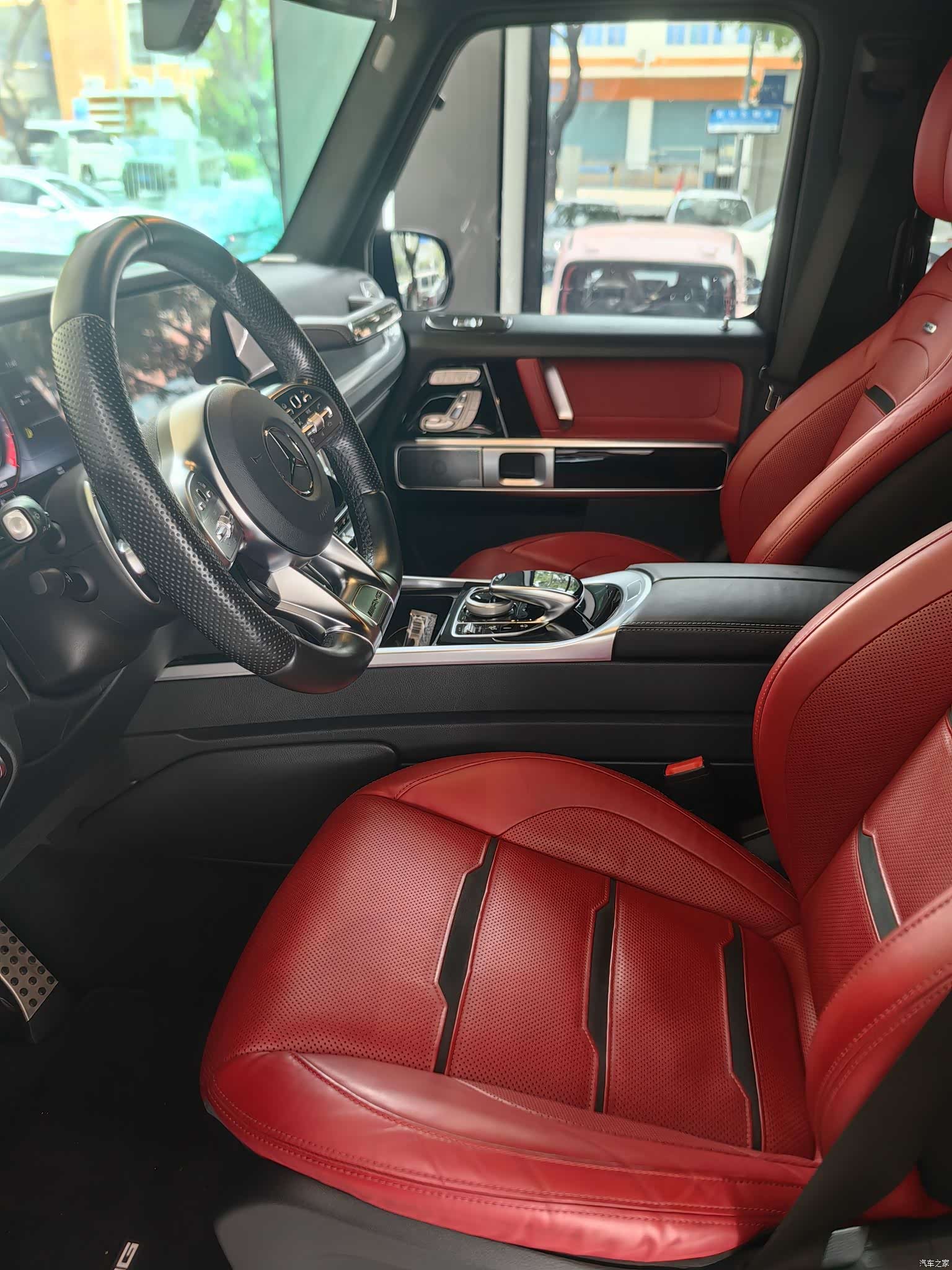 Mercedes-Benz G-Class, 2023 3