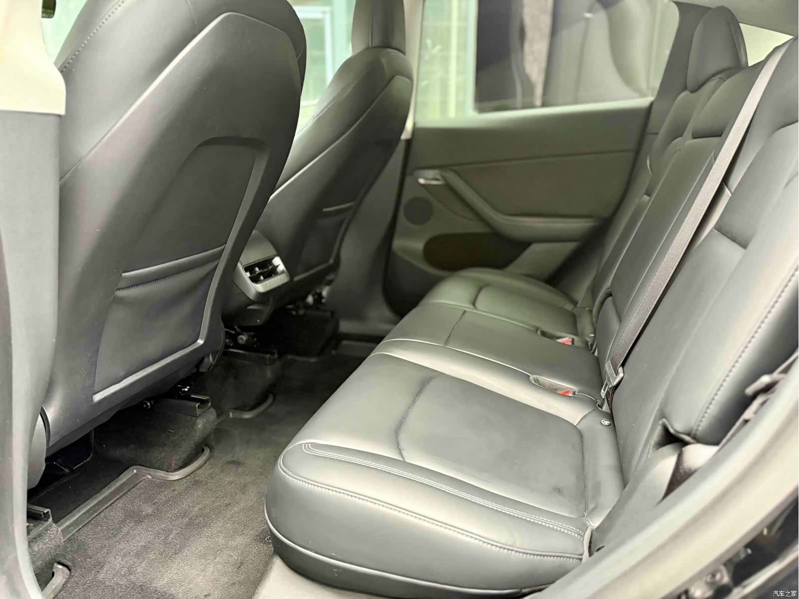 Tesla Model Y, 2022 9