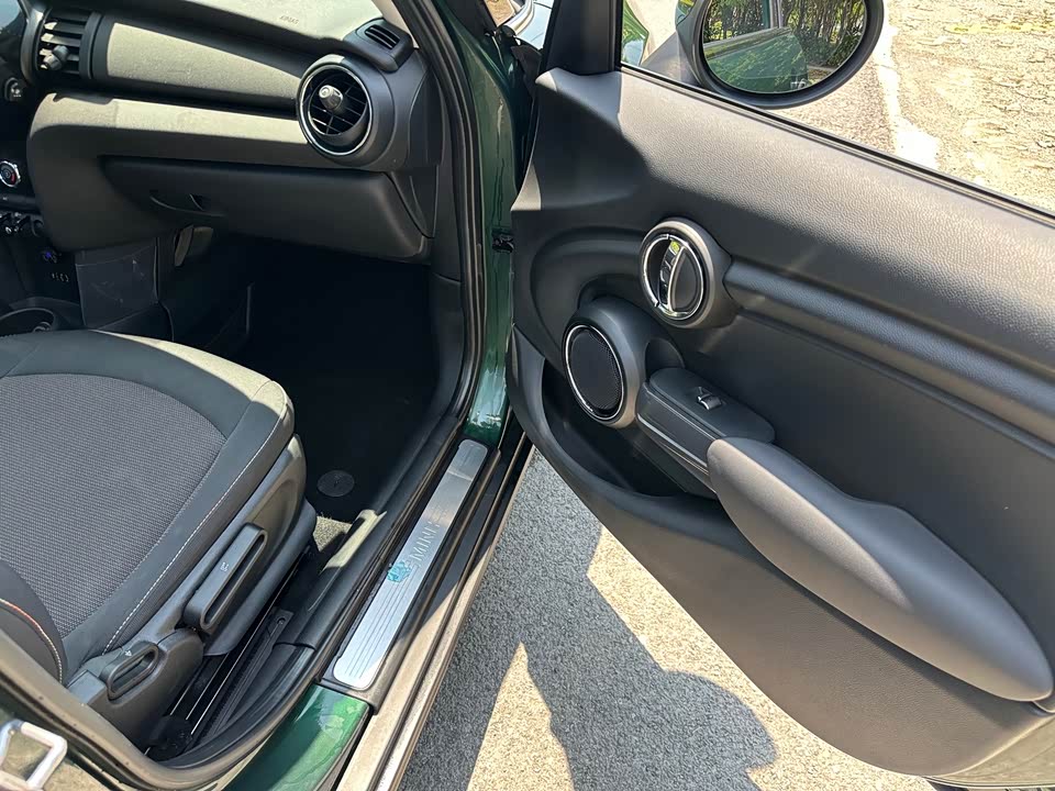 MINI MINI