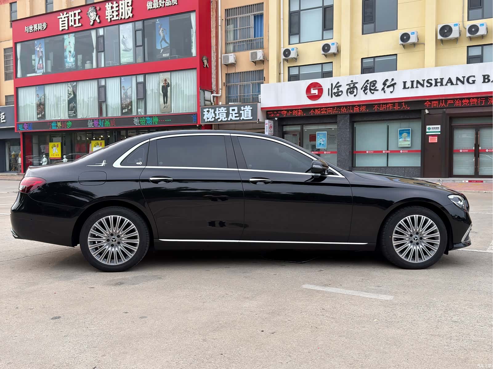 Mercedes-Benz E-Class, 2022 6