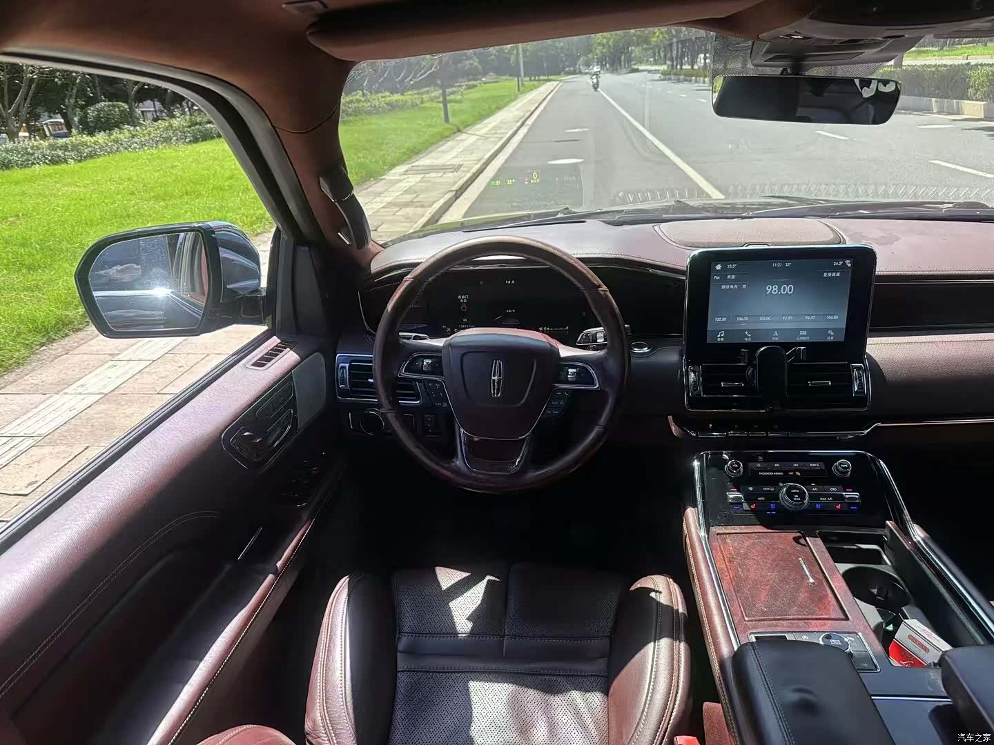Lincoln Navigator, 2019 8