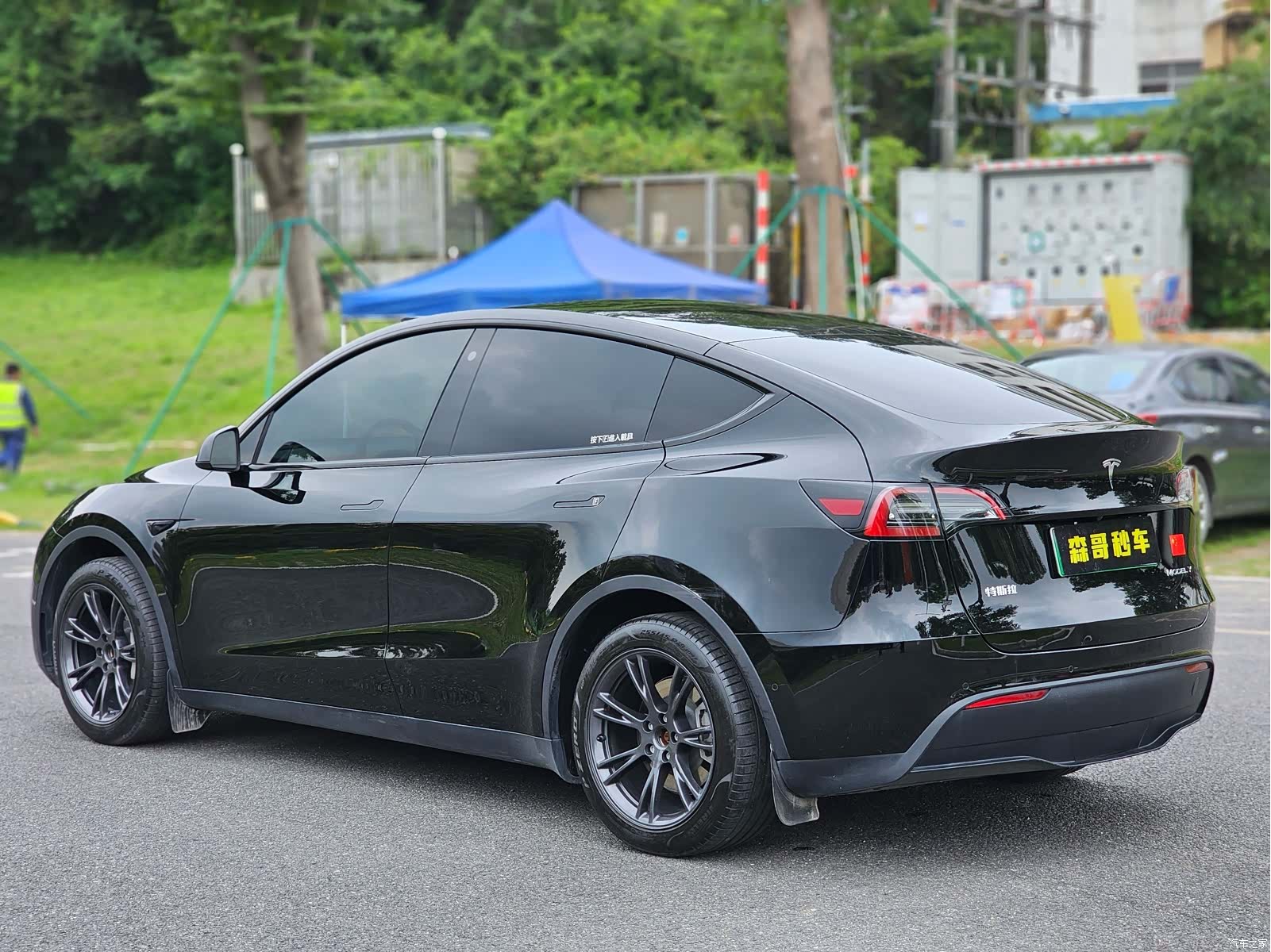 Tesla Model Y, 2024 6