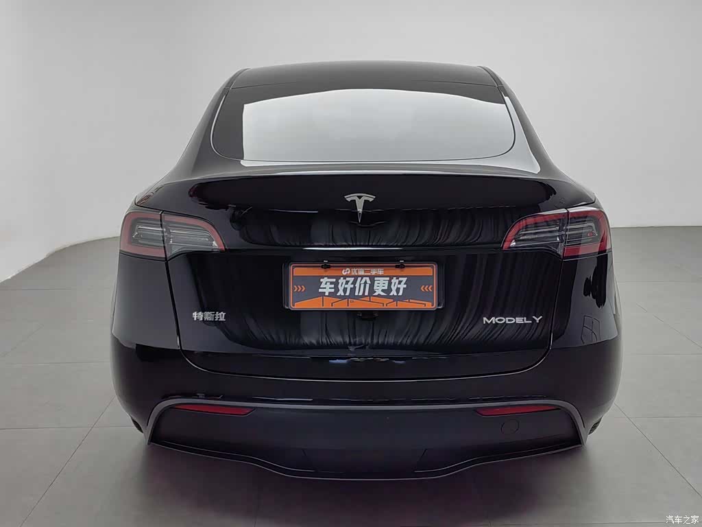 Tesla Model Y, 2022 4