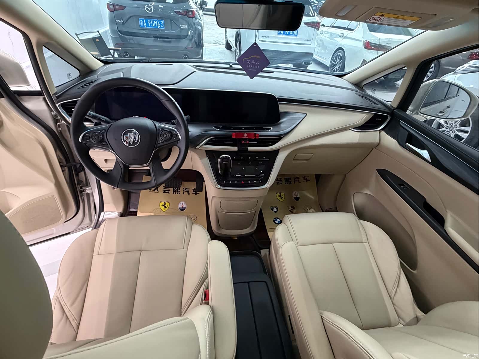 Buick GL8, 2022 все фото