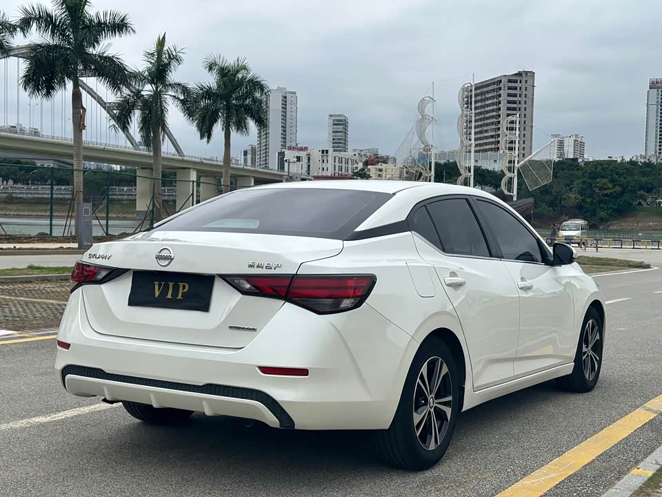Nissan Xuan Yi