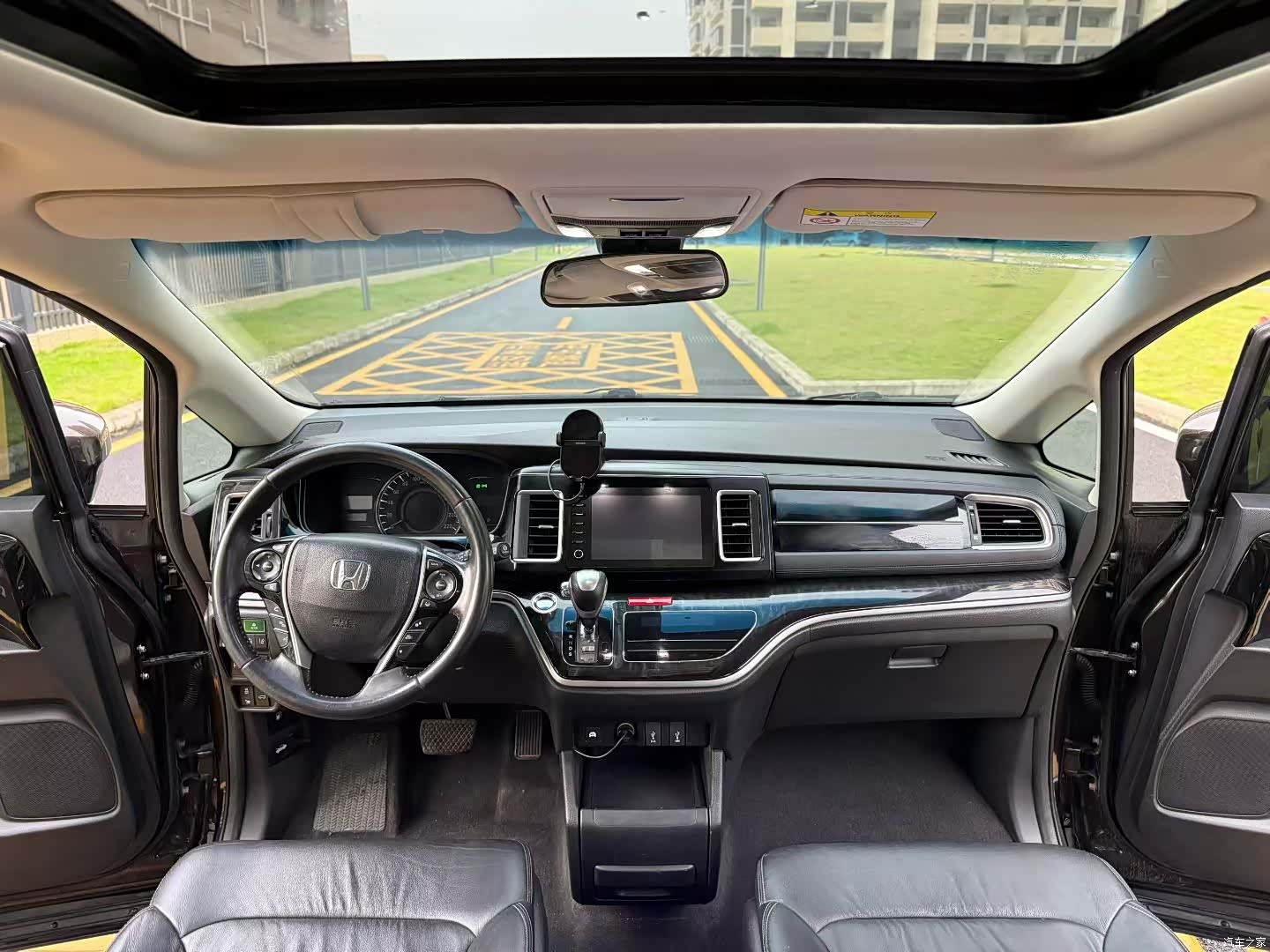 Honda Elysion, 2019 все фото