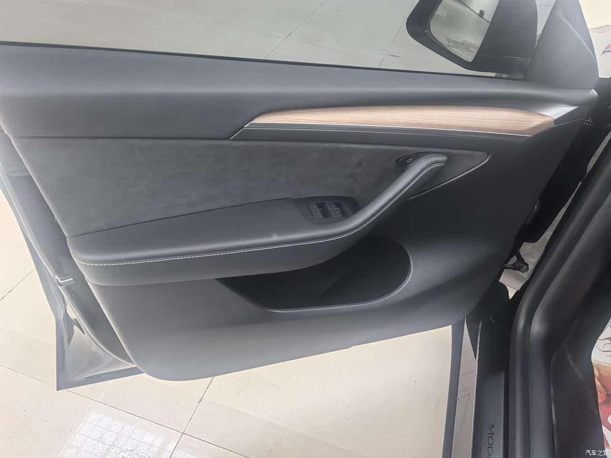Tesla Model Y, 2022 8