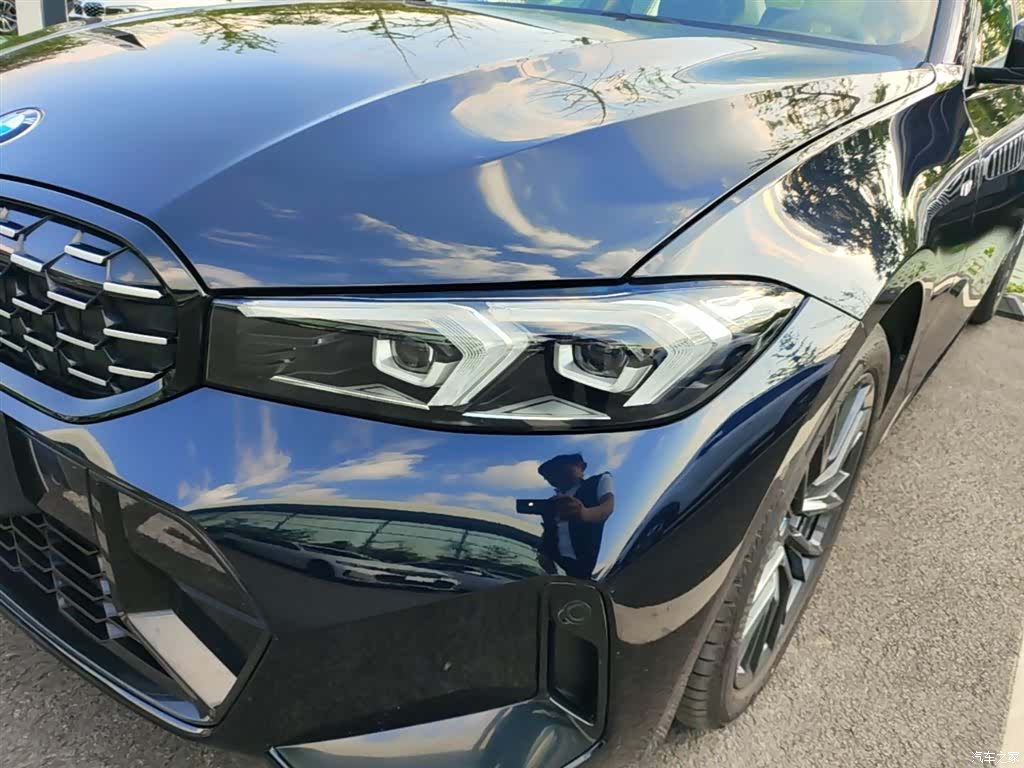 BMW 3 Series, 2025 24