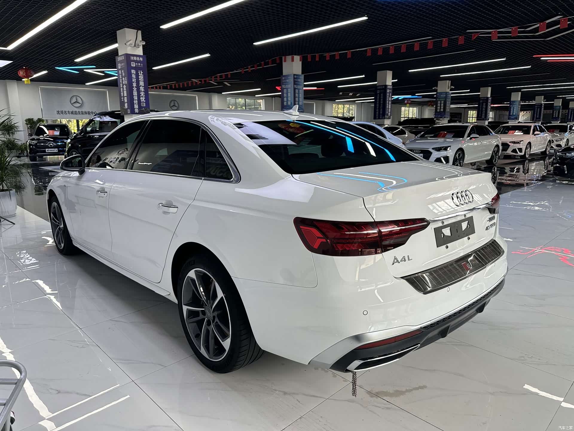 Audi A4L, 2020 7
