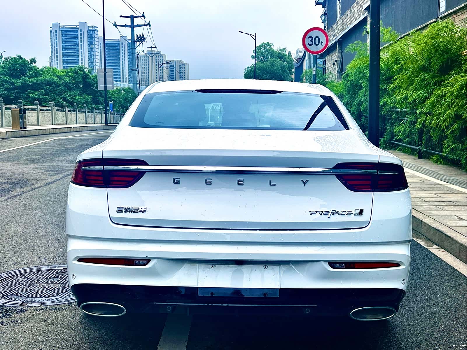 Geely Preface, 2023 8