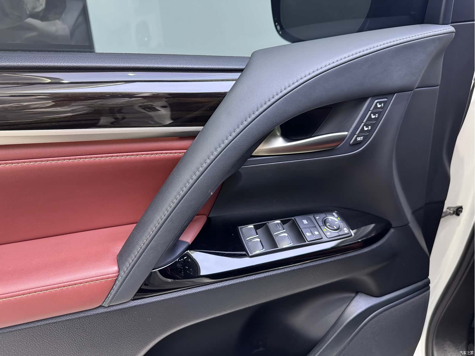 Lexus LX, 2022 9